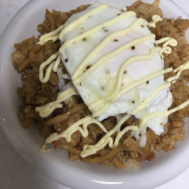 目玉焼きのせ╰(*´︶`*)╯♡焼うどんご飯☆